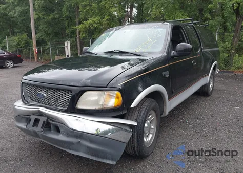 2000 Ford F-150 Lariat/Work Series/Xl/Xlt from USA, damaged, VIN 1FTRX17L2YNB60131
